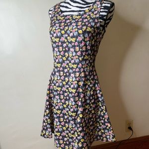 H&M Divided spring floral dress size 8